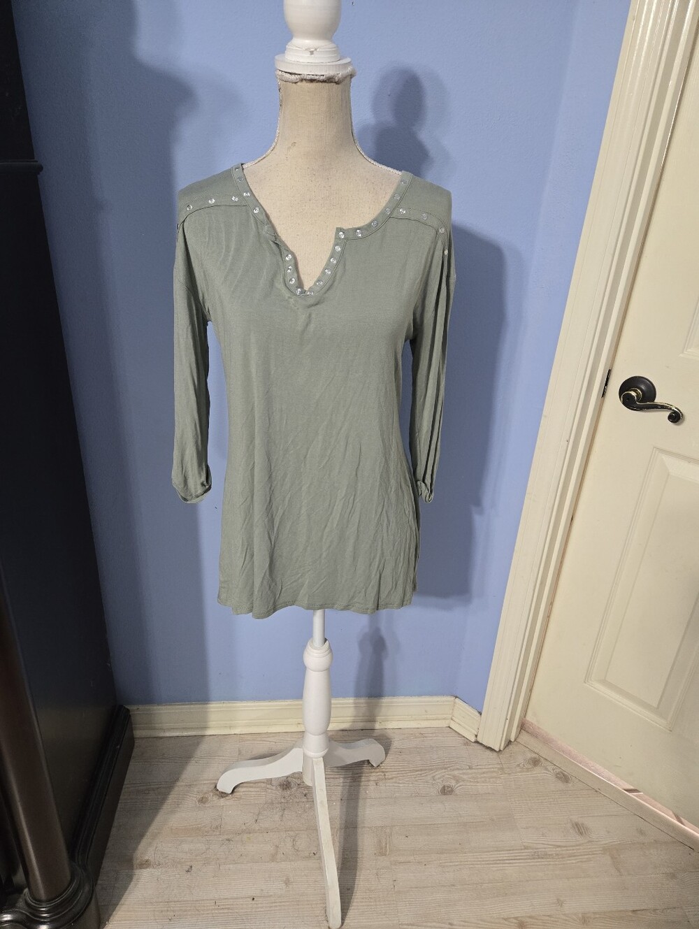 Belle By Belldini Medium Blouse